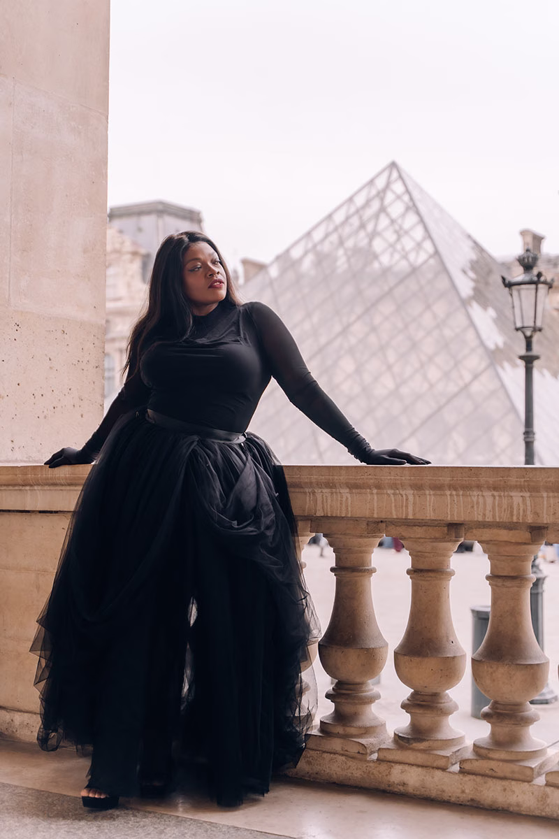 birthday photoshoot in Paris with the Eiffel Tower